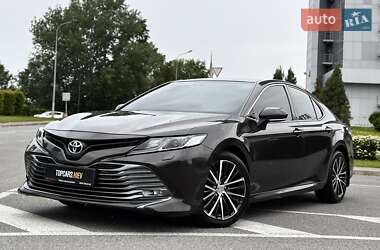 Седан Toyota Camry 2018 в 
