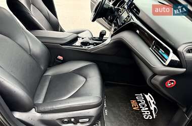 Седан Toyota Camry 2018 в 