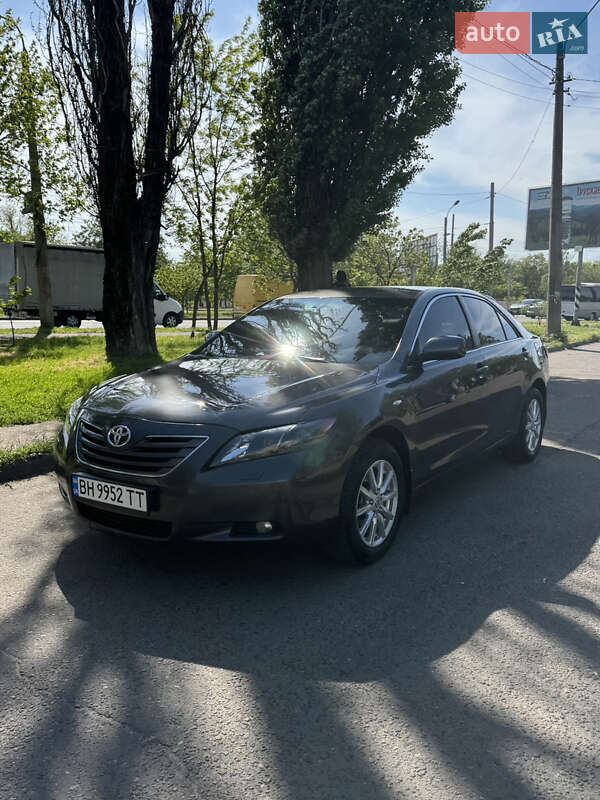 Седан Toyota Camry 2006 в 