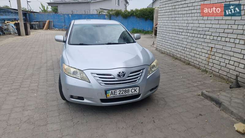 Седан Toyota Camry 2008 в Днепре