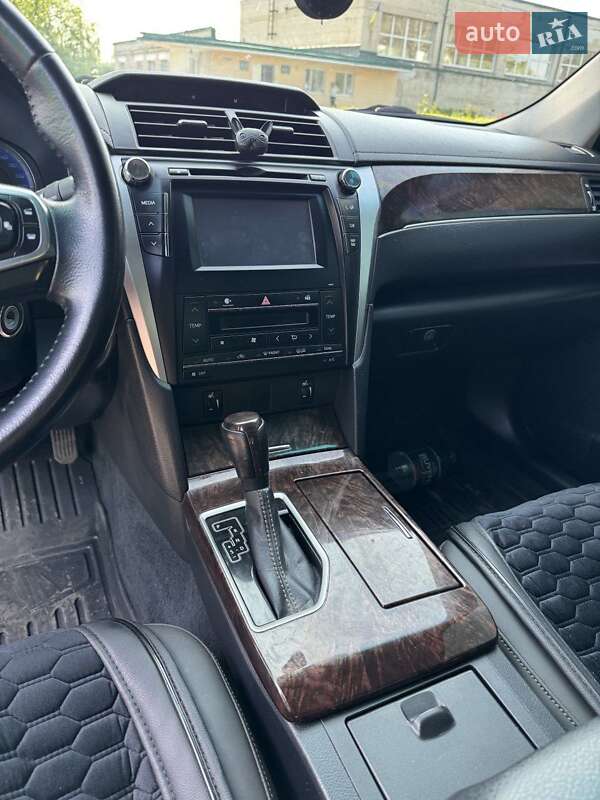 Седан Toyota Camry 2016 в Першотравенске фото 45 Седан Toyota Camry 2016 в Першотравенске