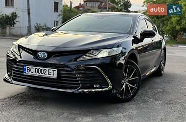 Седан Toyota Camry 2023 в Львове