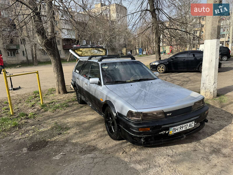 Универсал Toyota Camry 1989 в Одессе