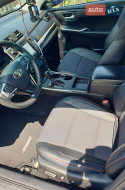 Седан Toyota Camry 2016 в 