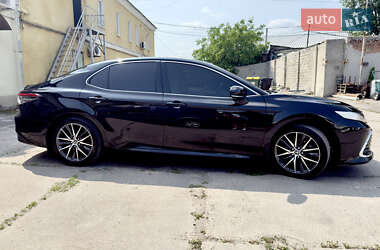Седан Toyota Camry 2021 в 