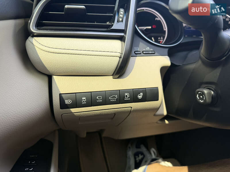 Седан Toyota Camry 2021 в Харькове