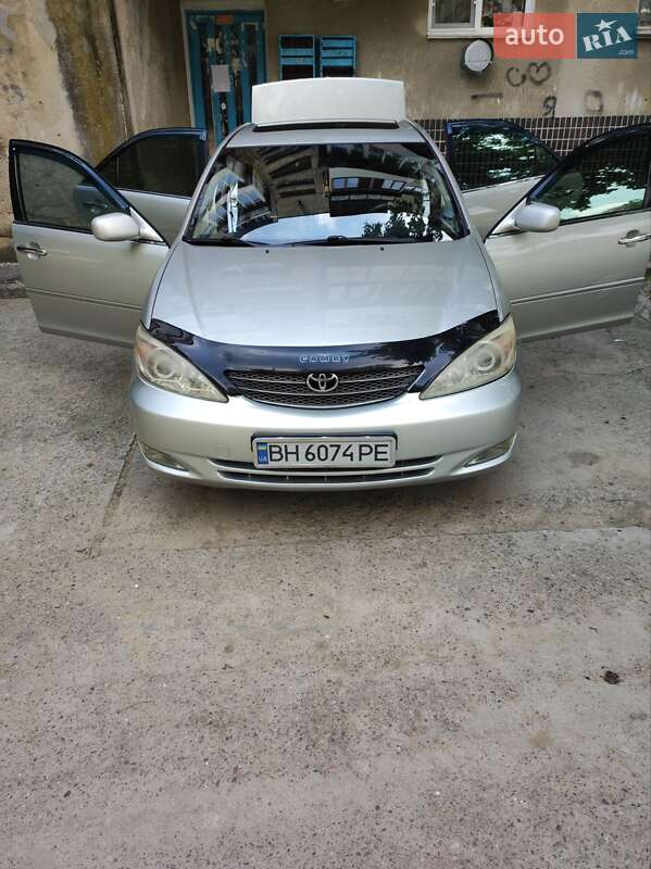 Седан Toyota Camry 2003 в Рені