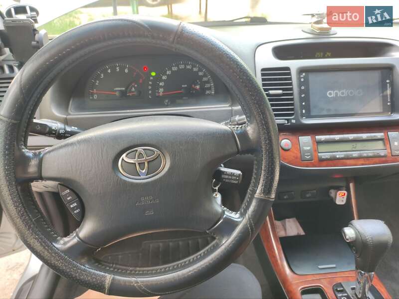 Седан Toyota Camry 2003 в Рені