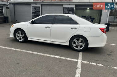 Седан Toyota Camry 2012 в 