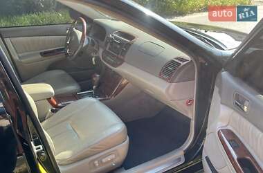 Седан Toyota Camry 2005 в 