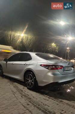 Седан Toyota Camry 2022 в Кривому Розі
