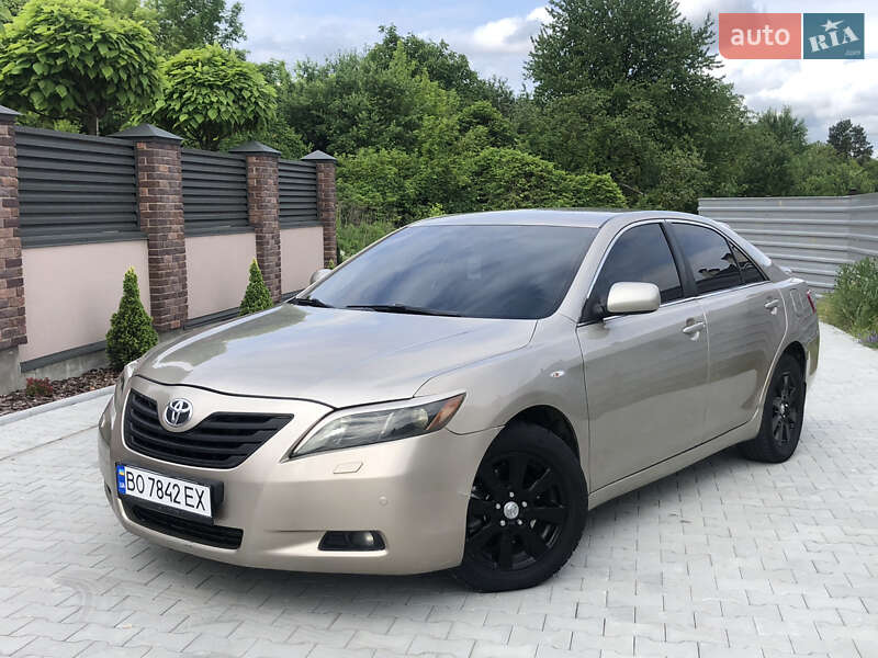 Седан Toyota Camry 2006 в 