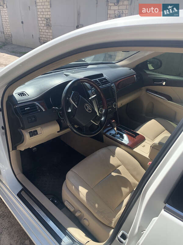 Седан Toyota Camry 2012 в Києві