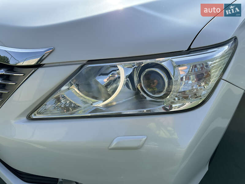 Седан Toyota Camry 2012 в Харькове