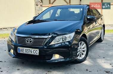 Седан Toyota Camry 2012 в Новомосковске