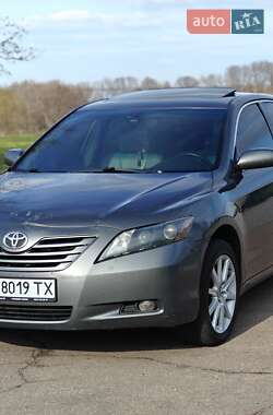 Седан Toyota Camry 2007 в Черкассах
