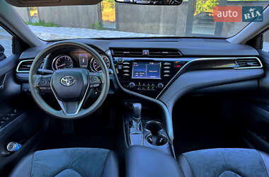 Седан Toyota Camry 2017 в 
