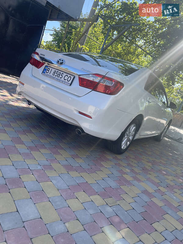 Седан Toyota Camry 2014 в Кременчуге