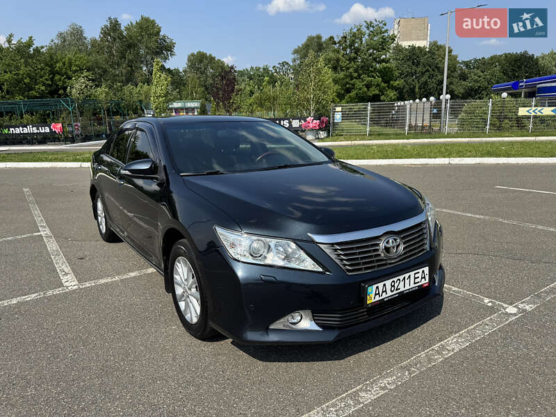 Toyota Camry 2012