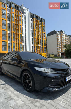 Седан Toyota Camry 2019 в Вінниці