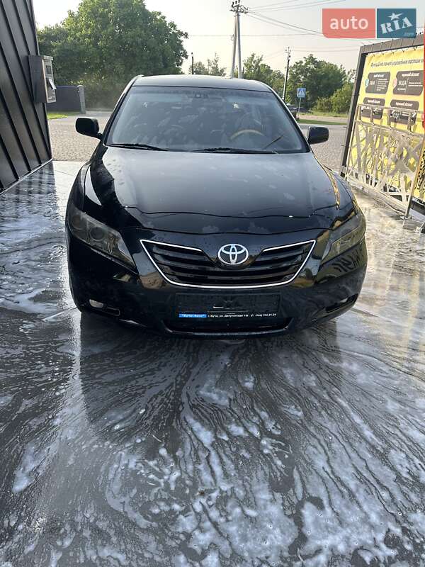 Седан Toyota Camry 2008 в Києві