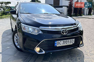 Седан Toyota Camry 2016 в 