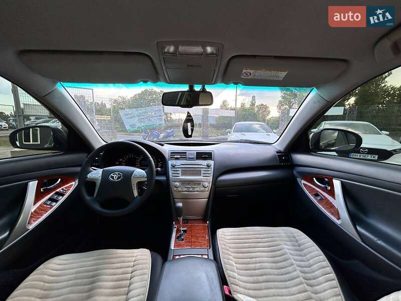 Седан Toyota Camry 2010 в Одессе
