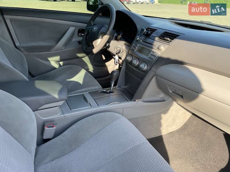 Седан Toyota Camry 2010 в Одессе
