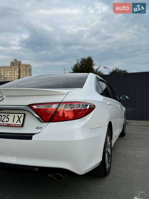 Седан Toyota Camry 2016 в Балаклії