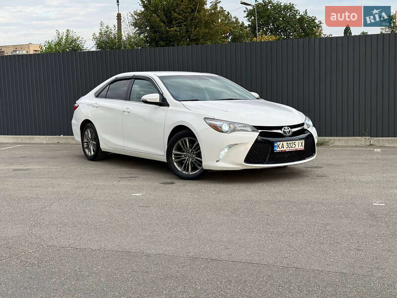 Седан Toyota Camry 2016 в Балаклії
