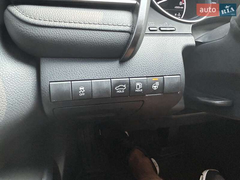Седан Toyota Camry 2024 в Одесі