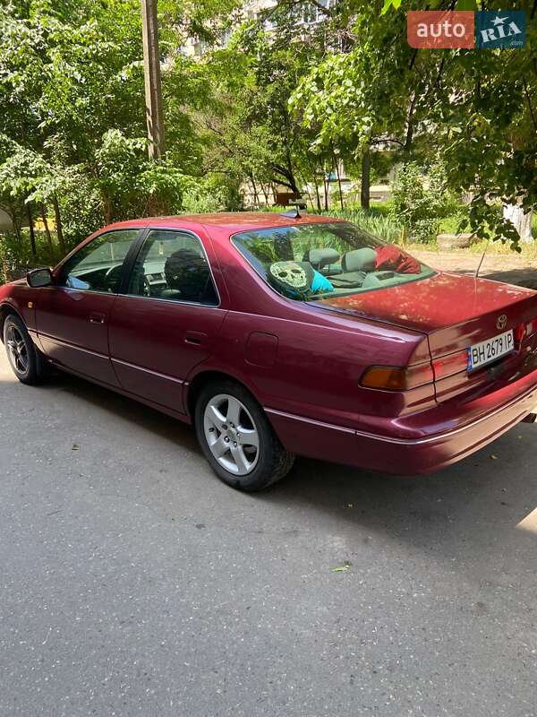 Седан Toyota Camry 1997 в Одесі