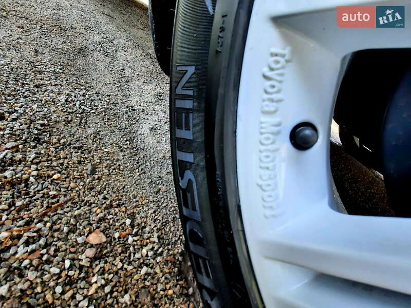 Седан Toyota Camry 2015 в Кременчуці