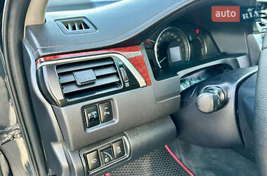 Седан Toyota Camry 2013 в 