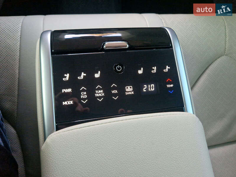 Седан Toyota Camry 2021 в Харькове
