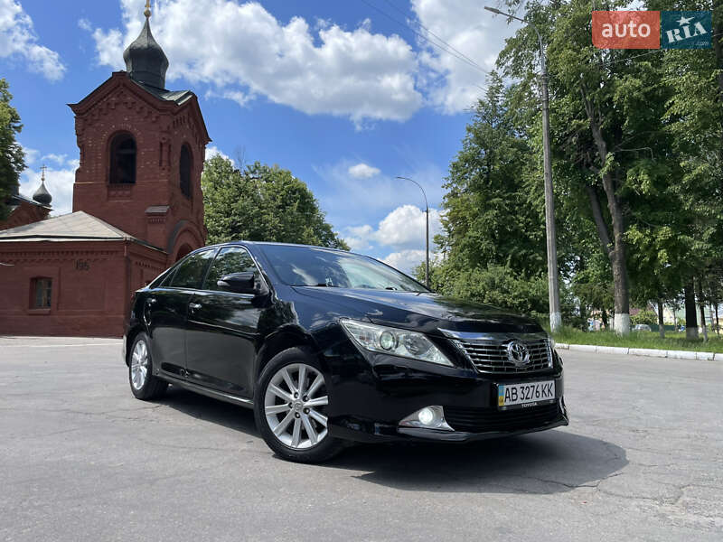 Седан Toyota Camry 2012 в 