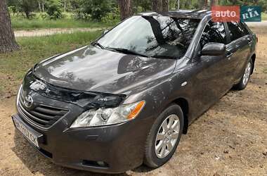 Седан Toyota Camry 2008 в Охтирці