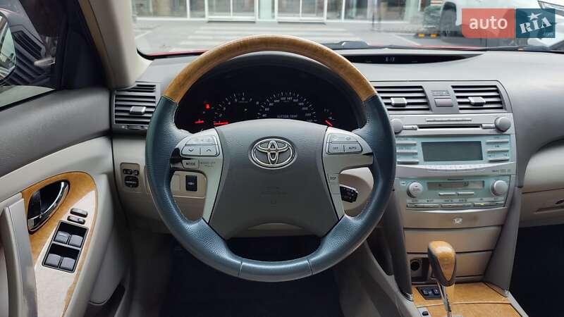 Седан Toyota Camry 2007 в Києві
