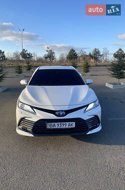 Седан Toyota Camry 2024 в Кропивницком