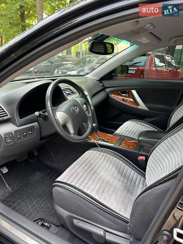 Седан Toyota Camry 2008 в Харкові