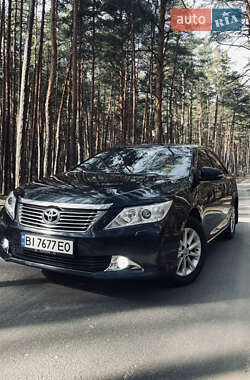 Седан Toyota Camry 2012 в Решетиловке