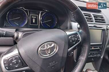 Седан Toyota Camry 2015 в 