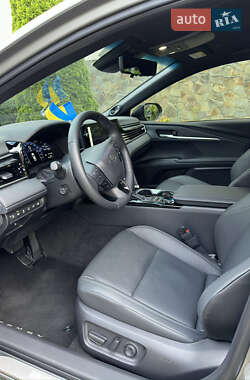 Седан Toyota Camry 2024 в 