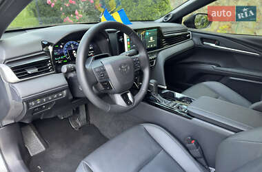 Седан Toyota Camry 2024 в 