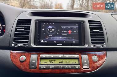 Седан Toyota Camry 2006 в 
