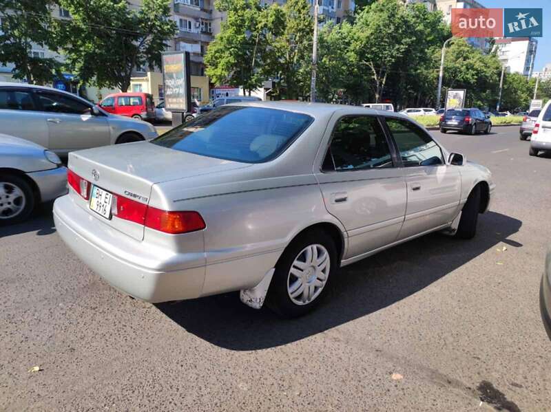 Toyota Camry 2000