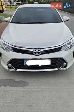 Седан Toyota Camry 2017 в Кременчуці