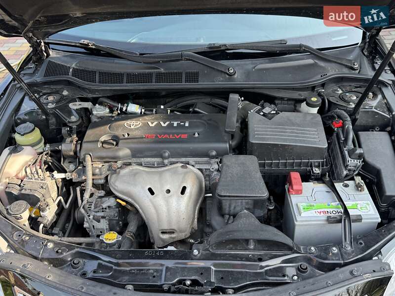 Седан Toyota Camry 2010 в Ананьїві