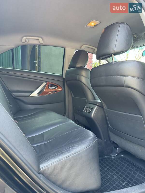 Седан Toyota Camry 2010 в Ананьїві