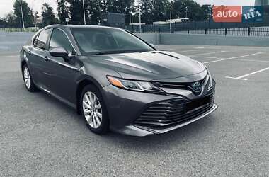 Седан Toyota Camry 2018 в Полтаві